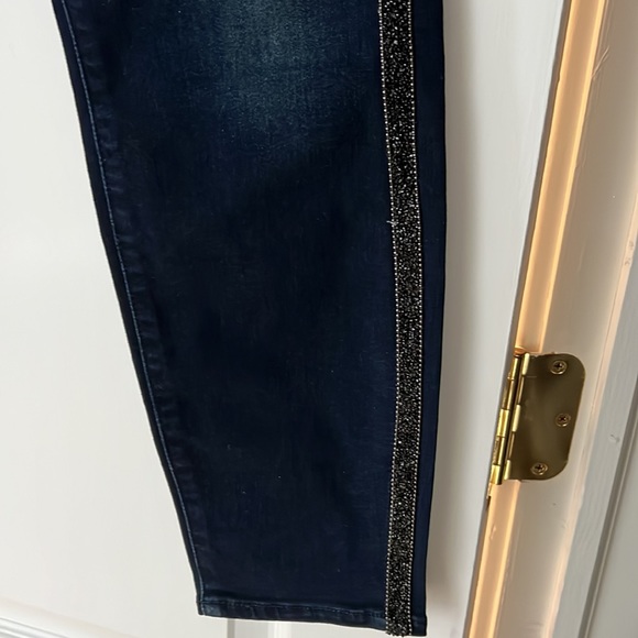 7 FOR ALL MANKIND JEANS - Picture 5 of 12